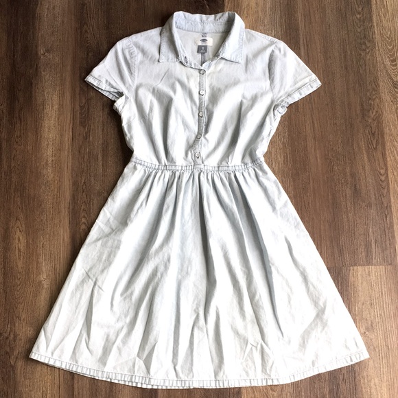 Knee length Dress with Buttons - Picture 2 of 5